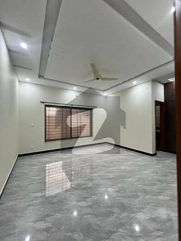 10 Marla Ground Portion For Rent In G13 Islamabad
