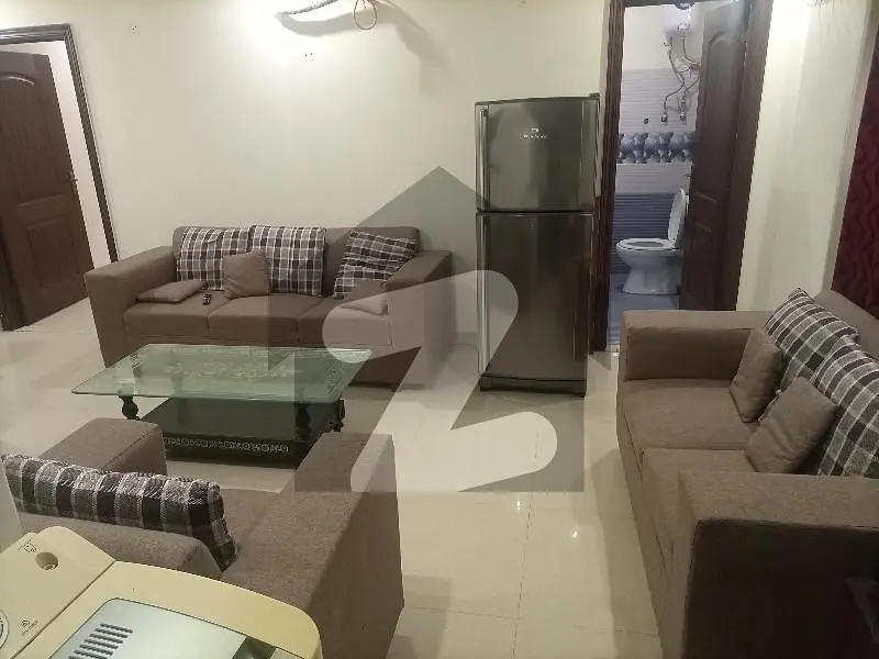 1 BED ROOM FURNISH IDEAL LOCATION EXCELLENT FLAT FOR RENT IN BAHRIA TOWN LAHORE