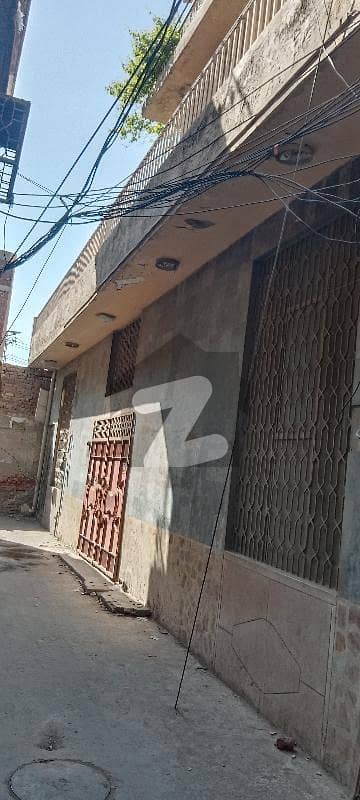 چونگی امر سدھو لاہور میں 7 کمروں کا 10 مرلہ مکان 1.95 کروڑ میں برائے فروخت۔
