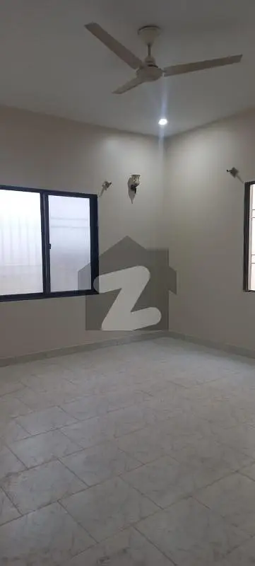 4 BED DRAWING DINNING 1ST FLOOR WITH ROOF PORTION FOR RENT IN JAUHAR
