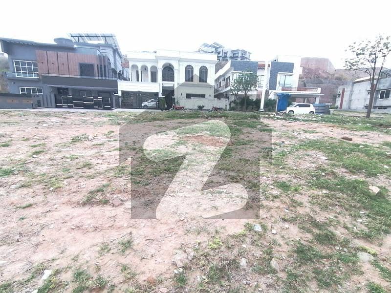 Prime Location Reserve A Residential Plot Of 1 Kanal In Bahria Town Phase 8 Overseas Enclave Sector-5