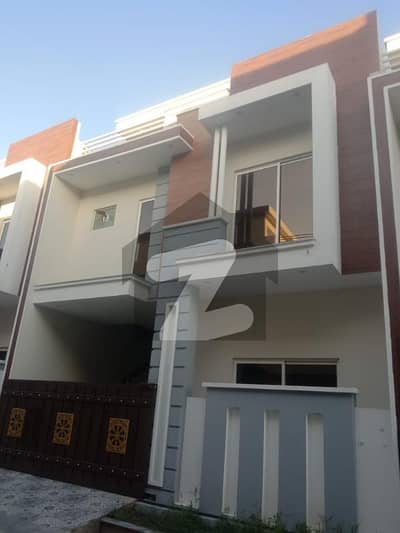 this is brand new 5 Marla house for sale near high Cort rood Rawalpindi man rood to house distance 300 me tar 4bed double unit 2 kichan 2 TV loan 1 during room 6 wash room electric meter available water wasa spley available with boor
