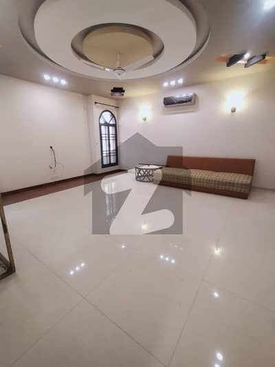ڈی ایچ اے فیز 6 ڈی ایچ اے ڈیفینس,کراچی میں 4 کمروں کا 1 کنال مکان 4.25 لاکھ میں کرایہ پر دستیاب ہے۔