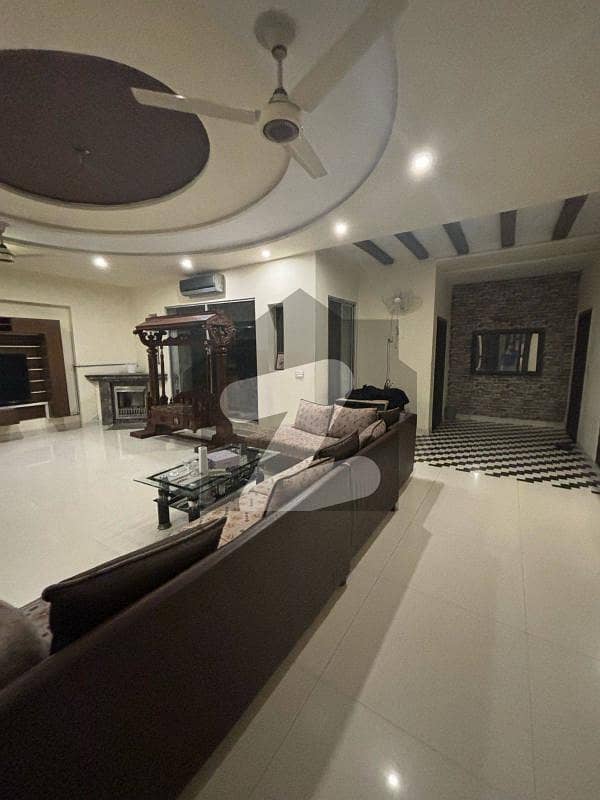 واپڈا ٹاؤن فیز 1 واپڈا ٹاؤن,لاہور میں 6 کمروں کا 1 کنال مکان 7.25 کروڑ میں برائے فروخت۔