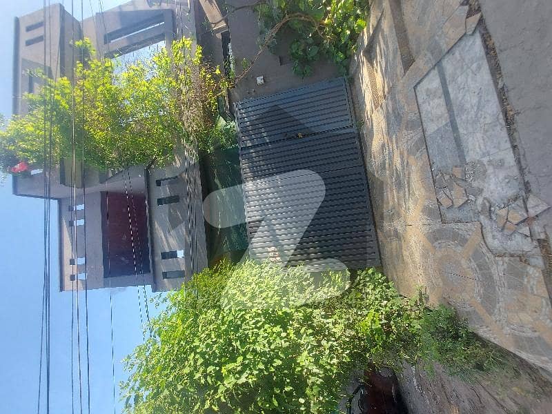 JOHAR TOWN Phase 1 
5 Marla Used House For Sale