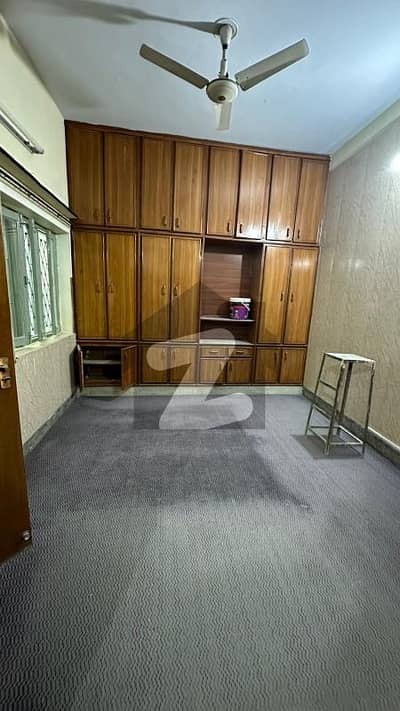 سیٹیلائیٹ ٹاؤن راولپنڈی میں 2 کمروں کا 4 مرلہ مکان 1.85 کروڑ میں برائے فروخت۔