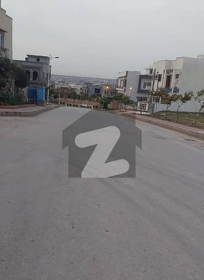 For Sale 13 M Plot Boulevard Front 68 Feet In Block I Ph 8 Bahria Town