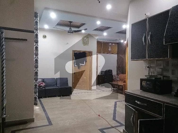 پنجاب سمال انڈسٹریز کالونی لاہور میں 3 کمروں کا 3 مرلہ مکان 1.3 کروڑ میں برائے فروخت۔