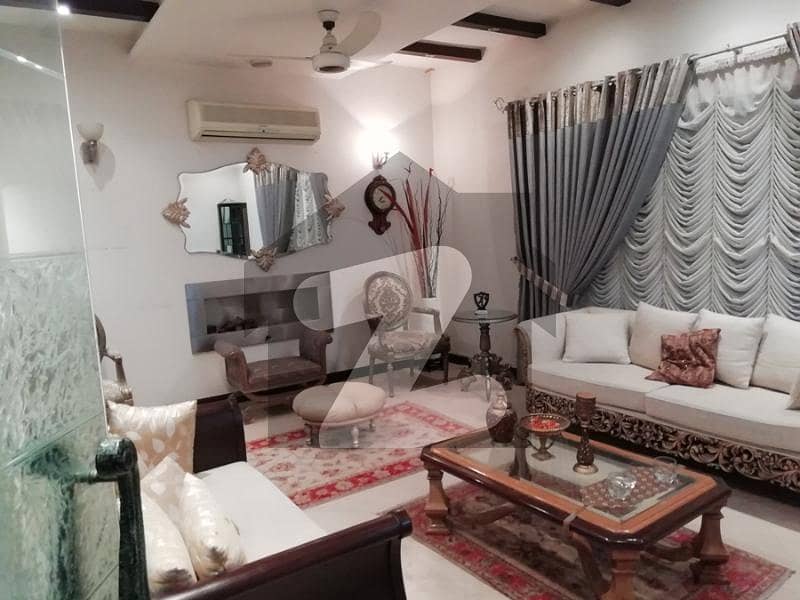 ڈی ایچ اے فیز 3 ڈیفنس (ڈی ایچ اے),لاہور میں 5 کمروں کا 1 کنال مکان 6.4 کروڑ میں برائے فروخت۔