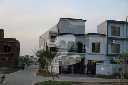 10 Marla Corner Brand New Beautiful House For Sale In Park View City Platinum Block