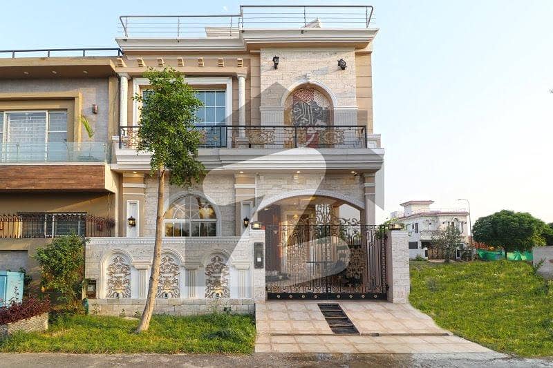 5 Marla Unique Luxury Designer House For Sale in Prime Location of DHA