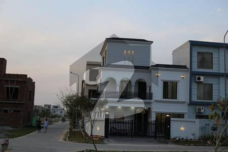 10 MARLA CORNER Brand New Beautiful House For Sale In Park View City Platinum Block