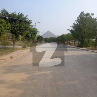 Get A 5 Marla Residential Plot For sale In Airport Green Garden