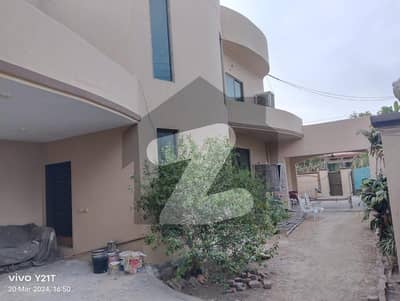 پی آئی اے ہاؤسنگ سکیم ۔ بلاک اے1 پی آئی اے ہاؤسنگ سکیم,لاہور میں 5 کمروں کا 1 کنال مکان 7.25 کروڑ میں برائے فروخت۔