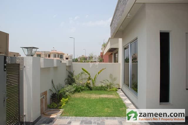 1 Kanal Used Bungalow For Sale In DHA Phase 1