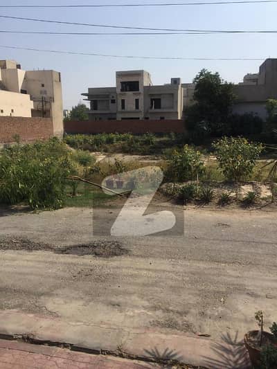 5.5 Marla Plot For Sale In Tech Town Satyana Road