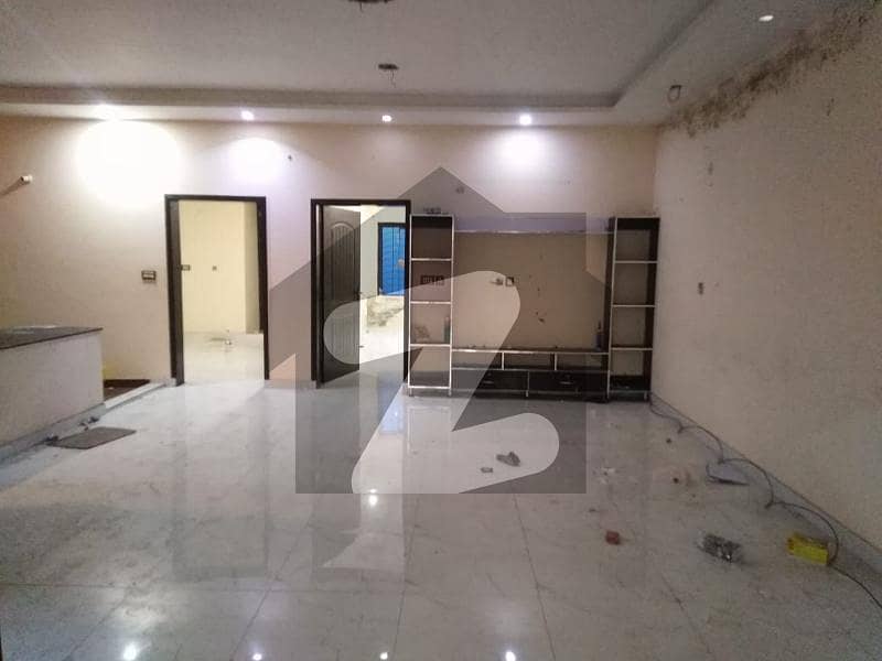 پبلک ہیلتھ سوسائٹی لاہور میں 7 کمروں کا 1 کنال مکان 1.8 لاکھ میں کرایہ پر دستیاب ہے۔
