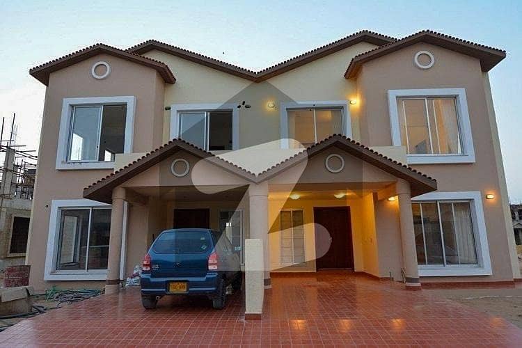 3 Bed DDL 152sq Yd Villa FOR SALE At Precicnt-11A (All Amenities Nearby) Heighted Location Investor Rates