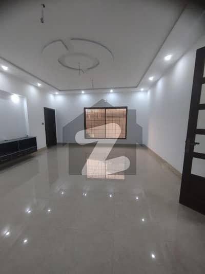 1 Kanal Beautiful Independence House Available For Rent