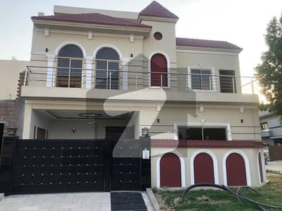 Stunning And Affordable Corner House Available For Rent In Citi Housing Society