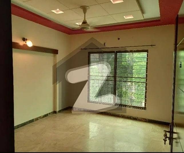 10 marla upper portion available for Rent Condition Good Hot Location