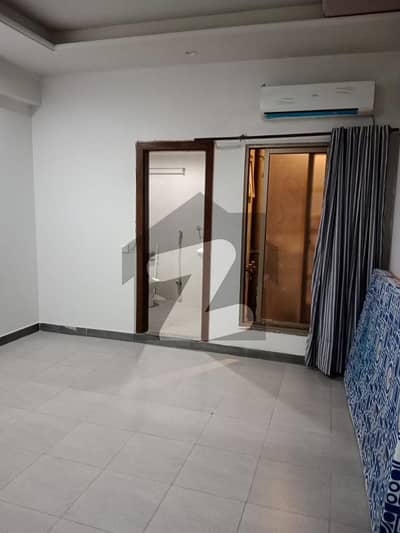 f11/4 9000 Square Feet House In F-11/4 Is Available