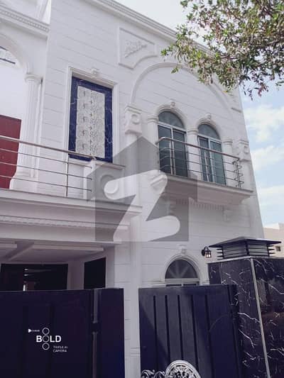 بحریہ آرچرڈ فیز 1 بحریہ آرچرڈ,لاہور میں 5 کمروں کا 10 مرلہ مکان 3.0 کروڑ میں برائے فروخت۔