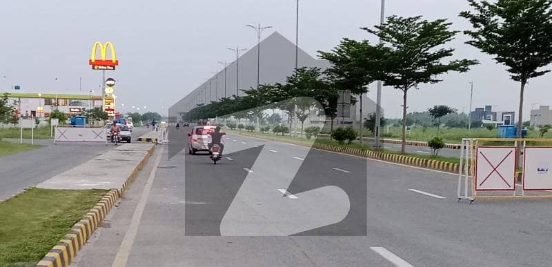 ڈی ایچ اے فیز 7 - بلاک ایکس فیز 7,ڈیفنس (ڈی ایچ اے),لاہور میں 2 کنال رہائشی پلاٹ 4.9 کروڑ میں برائے فروخت۔