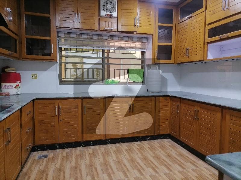 A 2450 Square Feet House In Islamabad Is On The Market For sale F15/1