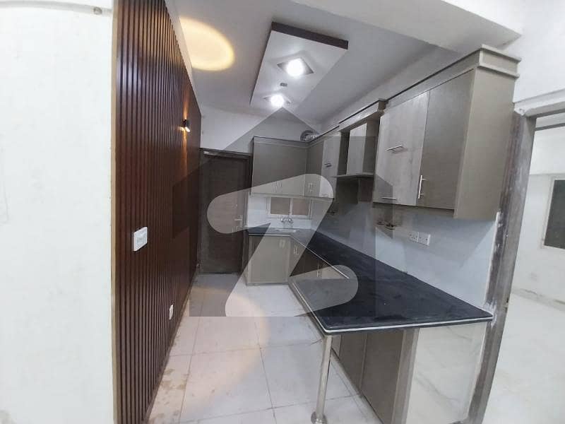 Three bed d d flat for SALE