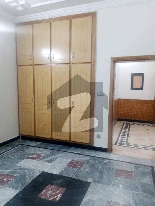 حیات آباد فیز 7 - ای5 حیات آباد فیز 7,حیات آباد,پشاور میں 8 کمروں کا 5 مرلہ مکان 2.65 کروڑ میں برائے فروخت۔