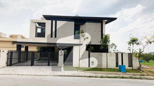 Beautiful New 1 Kanal Designer House for sale