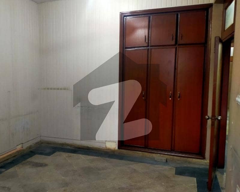 Ideal 1 Kanal House Available In Model Town - Block B, Lahore