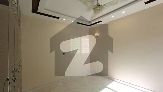 ای ایم ای سوسائٹی لاہور میں 3 کمروں کا 1 کنال بالائی پورشن 1.0 لاکھ میں کرایہ پر دستیاب ہے۔