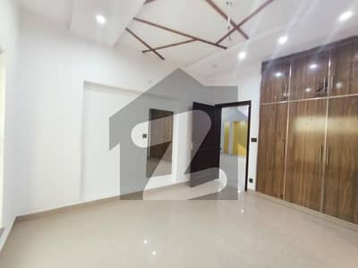 ای ایم ای سوسائٹی ۔ بلاک سی ای ایم ای سوسائٹی,لاہور میں 6 کمروں کا 1 کنال مکان 14.45 کروڑ میں برائے فروخت۔