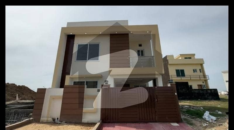 House In Bahria Town Phase 8 - Block L For sale
