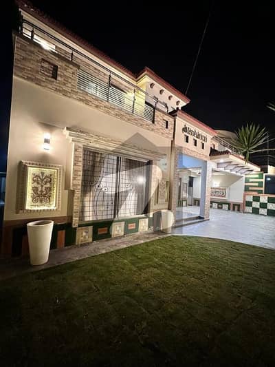 Prime Location House Of 1 Kanal Is Available For Sale In EME Society - Block F Lahore
