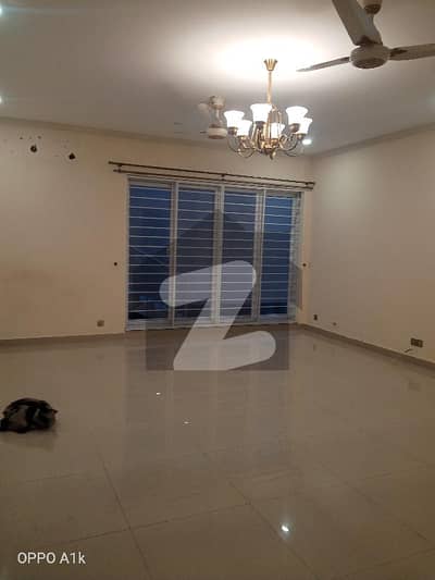 14 Marla Neet & Clean Beautiful House Upper Portion Available For Rent