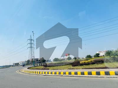 1 Kanal Hot Location Plot For Sale