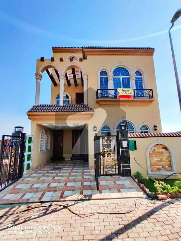 5 Marla Beautiful House For Urgent Sale In Bahria Orchard