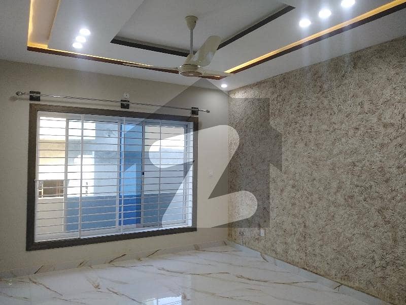 Highly-Desirable 1 Kanal Upper Portion Available In I-8/4