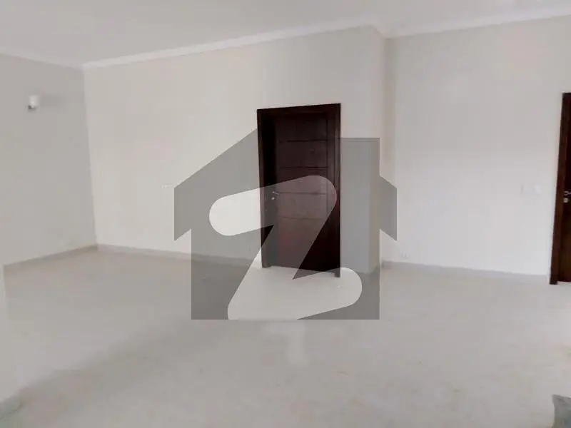 Prime Location 200 Square Yards House In Karachi Is Available For rent