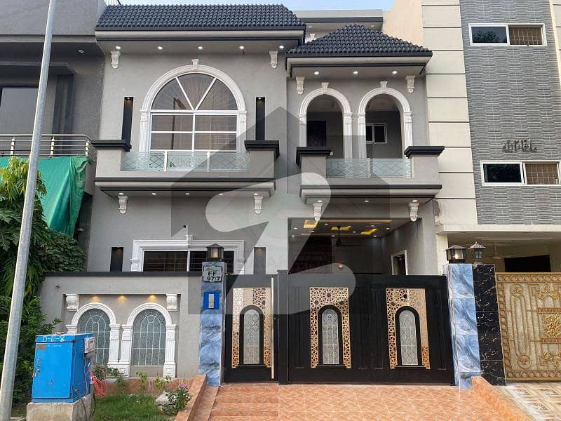 Modern Spanish House 5.5 Marla In EE Block Available For Sale In Phase 3