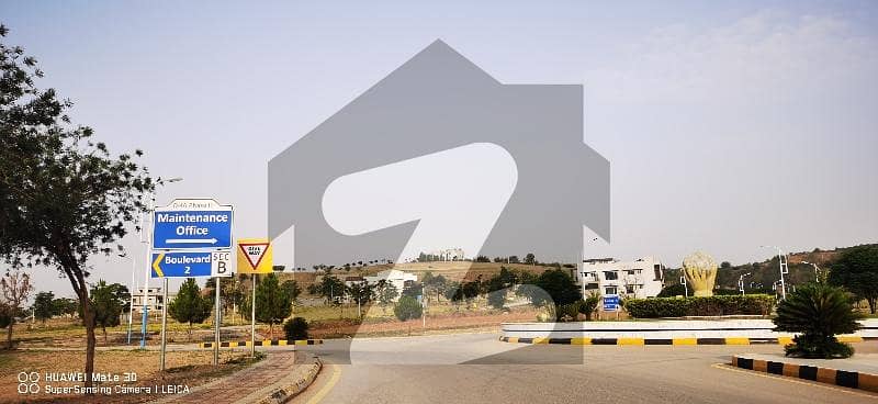 Prime Location Commercial Plot In DHA Valley - Rose Sector Sized 8 Marla Is Available