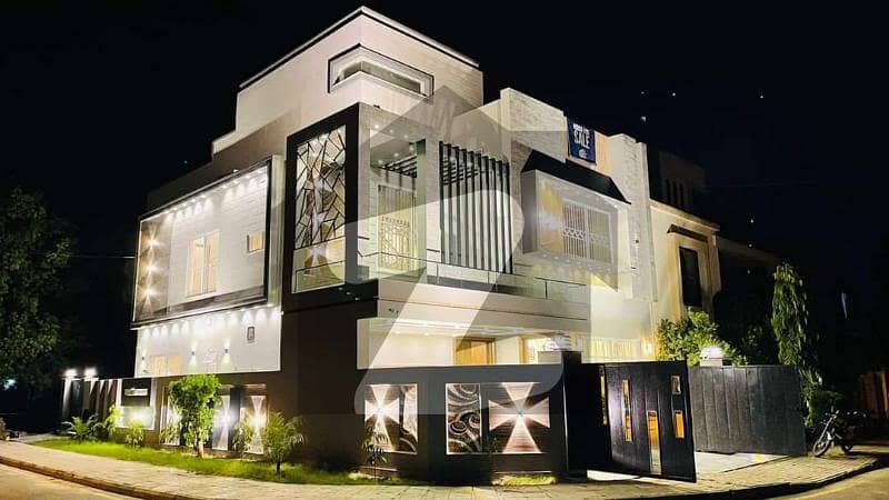 10 Marla Architect Designer House For Sale Hot Location Bahria Town