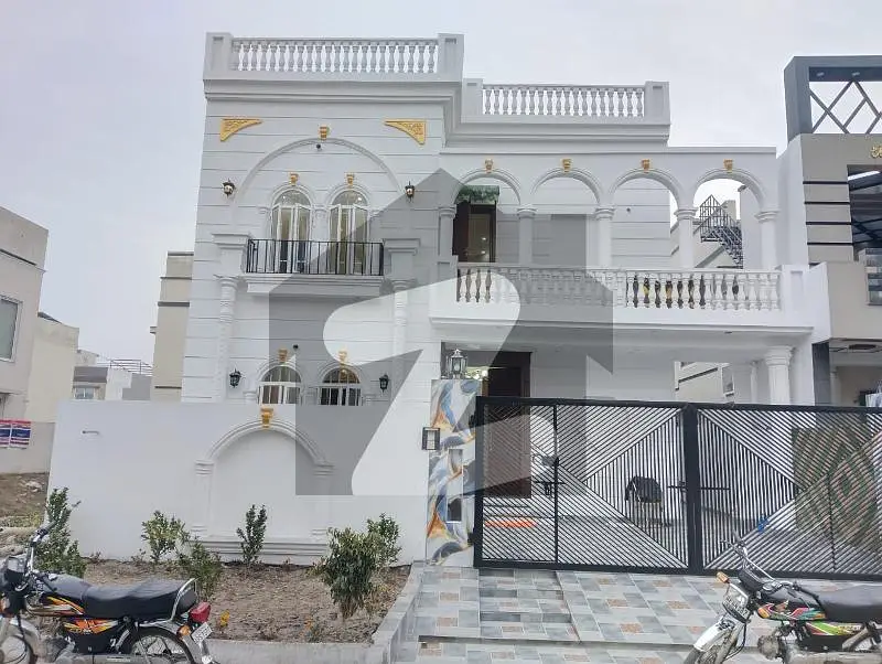 10 Marla Luxury House For Sale 60 Feet Road In Citi Housing Sialkot