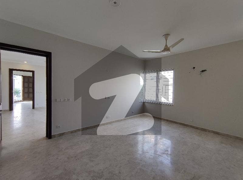 Luxurious 3 Bed Upper Portion 1 Kanal DHA Lahore
