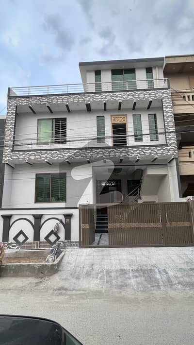 6 MARLA TRIPLE STOREY HOUSE FOR SALE 0KM FROM ISLAMABAD HIGHWAY