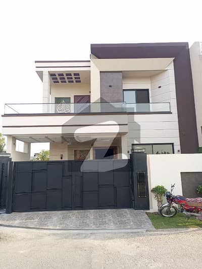 11 Marla Beautifully Designed House For Sale At Lake City Lahore