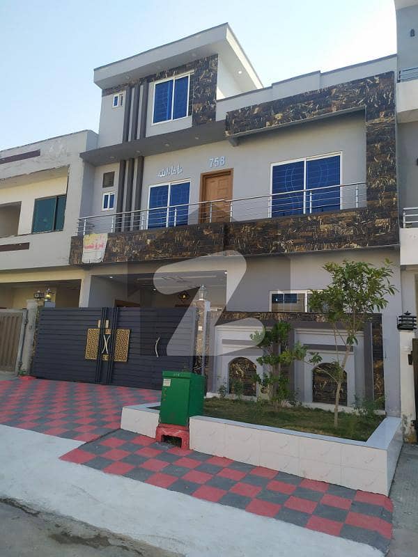 8 Marla House For Sale In Block A Faisal Town